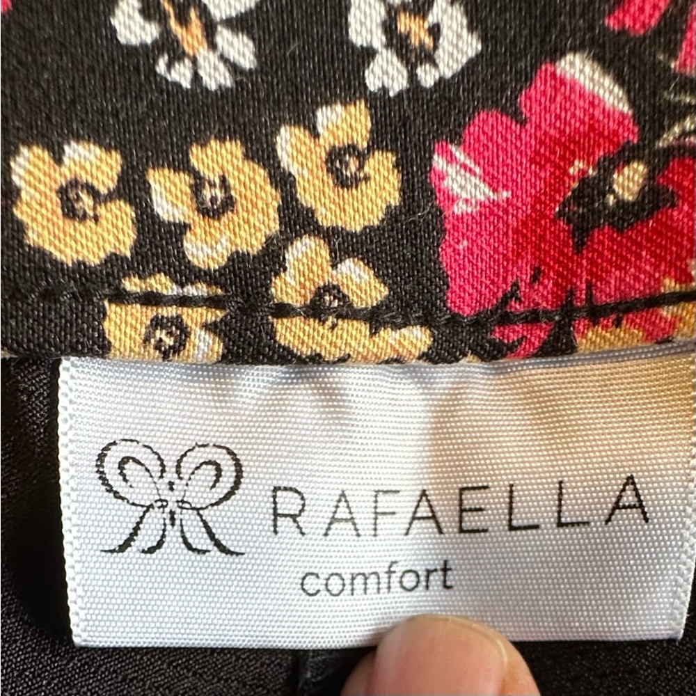 🌸 Rafaella Floral Skorts Size L Black Stretch Pull-On Skirt - Picture 2 of 9